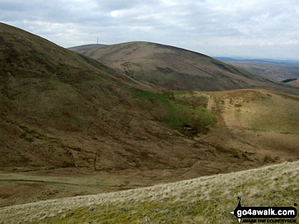 The shoulder of Carlin Tooth (Teviothead) with Comb Hill (Langhope Height) <br>beyond from Little Tudhope Hill