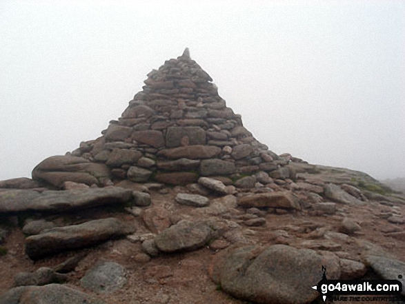 Walk h152 Cnap Coire na Spreidhe, Cairn Gorm and Creag an Leth-choin (Lurcher's Crag) from Cairn Gorm Ski Centre - Cairn Gorm summit cairn in mist