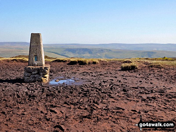 Walk d108 Edale Moor (Kinder Scout) and Crookstone Knoll (Kinder Scout) from Edale - Edale Moor (Kinder Scout) Trig Pillar