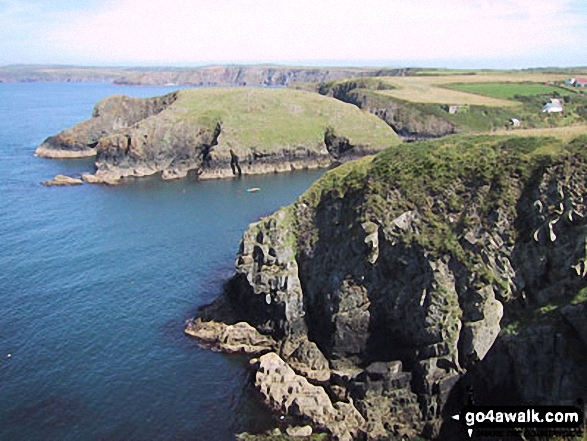 Walk pe128 Aber Rhigian from Newport - The Pembrokeshire Coast Path