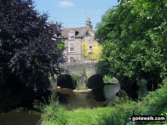 Walk d297 Birchen Edge, Nelson's Monument and Wellington's Monument from Baslow - The Bridge over Bar Brook at Baslow Nether End on the way into Chatsworth Park