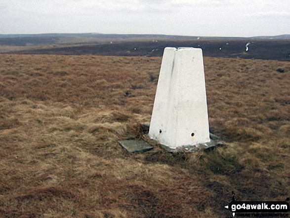 Walk sy125 Dead Edge End, Britland Edge Hill and Snailsden from Winscar Reservoir, Dunford Bridge - Snailsden summit trig point