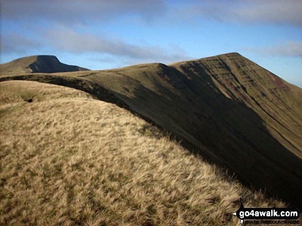 Approaching the summit of Cribyn with Pen y Fan in the distance