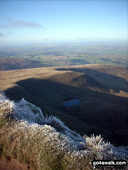 Walk po107 Y Gyrn, Corn Du and Pen y Fan from The Storey Arms Outdoor Centre - Llyn Cwm Llwch from Pen y Fan