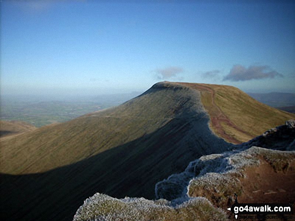 Walk po107 Y Gyrn, Corn Du and Pen y Fan from The Storey Arms Outdoor Centre - Cribyn from Pen y Fan