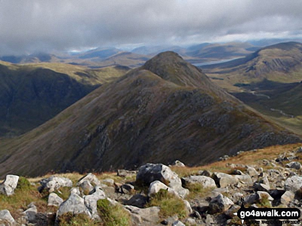 Walk h179 Stob Coire Raineach (Buachaille Etive Beag) and Buachaille Etive Beag (Stob Dubh) via Lairig Gartain from The Pass of Glencoe - Stob Coire Raineach (Buachaille Etive Beag) from the summit of Buachaille Etive Beag (Stob Dubh)