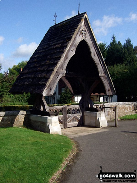 Walk su118 Box Hill from Brockham - Entrance gate to Betchworth Churchyard