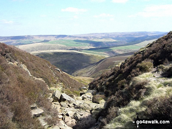 Walk d108 Edale Moor (Kinder Scout) and Crookstone Knoll (Kinder Scout) from Edale - Looking down Jaggers Clough from The Kinder Plateau (Edale Moor)