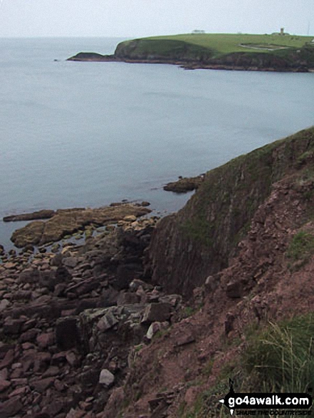 Walk pe115 Traeth Bach Natural Arch from Moylgrove - The Pembrokeshire Coast Path