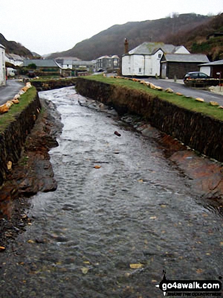 Walk co136 Minster Wood from Boscastle - The River Valancy in Boscastle Harbour