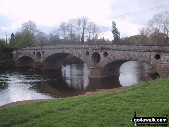 Walk mo122 The River Usk from Clytha - Pant-y-Goitre Bridge over The River Usk