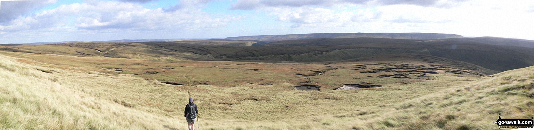 Walk d122 Bleaklow Head (Bleaklow Hill) and Higher Shelf Stones from the Snake Pass - *The Devils Dyke from Higher Shelf Stones