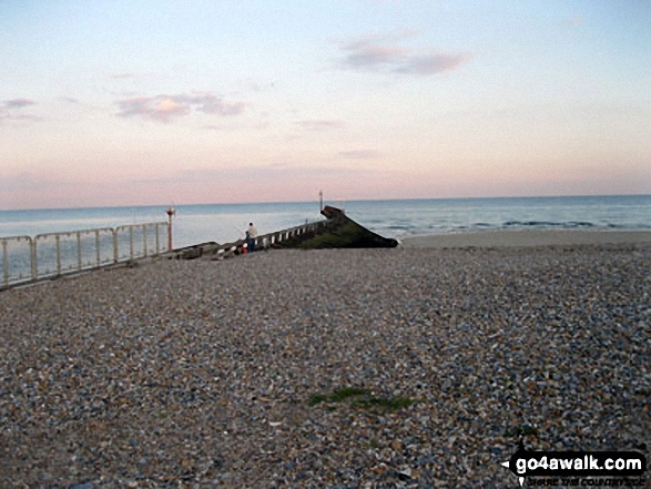 Walk ws141 Climping Beach from Atherington - The Entrance to Littlehampton Harbour