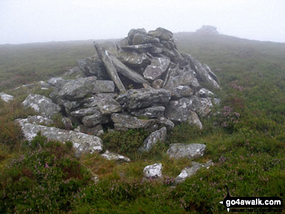 Foel-boeth (Llyn Celyn) summit cairns