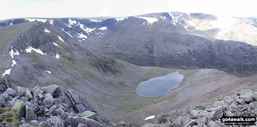 Walk ad104 The Devil's Point and Cairn Toul from Corrour Bothy, Lairig Ghru - *Sgor an Lochain Uaine (The Angel's Peak), Lochain Uaine and Braeriach (Braigh Riabhach) from Cairn Toul (Carn an t-Sabhail)