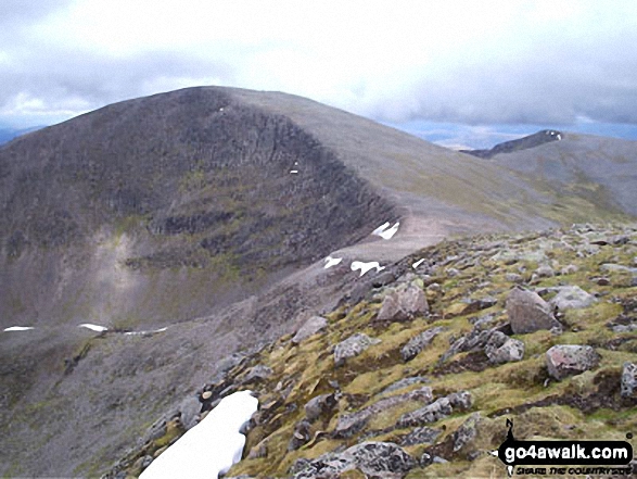 Walk ad104 The Devil's Point and Cairn Toul from Corrour Bothy, Lairig Ghru - Cairn Toul (Carn an t-Sabhail) from Sgor an Lochain Uaine (The Angel's Peak)