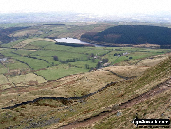 Walk l100 Pendle Hill from Barley - Ogden Reservoirs from the summit of Pendle Hill (Beacon or Big End)