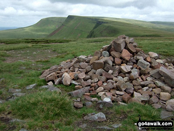 Picws Du (Bannau Sir Gaer) from Waun Lefrith (Bannau Sir Gaer) summit cairn