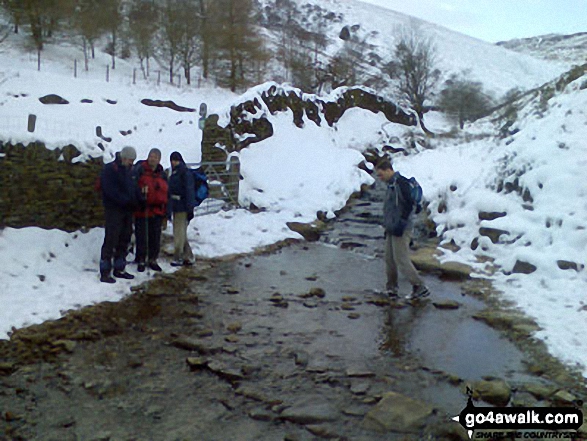 Walk d108 Edale Moor (Kinder Scout) and Crookstone Knoll (Kinder Scout) from Edale - Carefully crossing a very cold Jaggers Clough