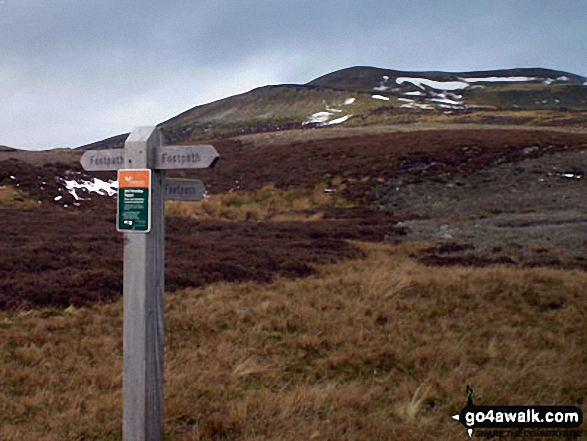 Approaching Calver Hill from Swaledale