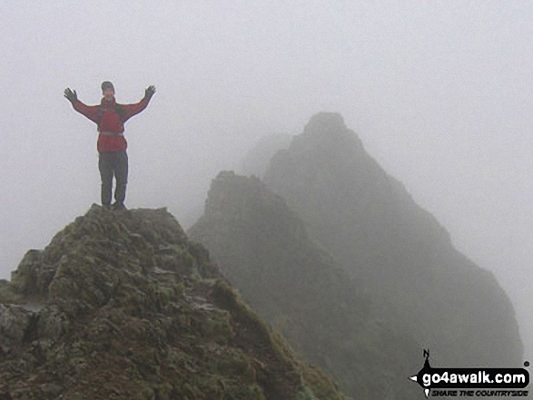 On Striding Edge in the mist