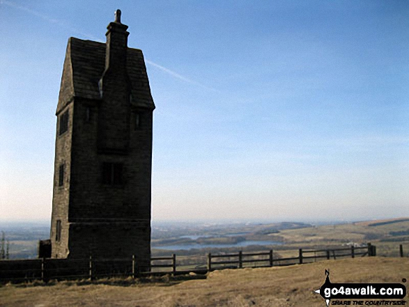 Walk l110 Rivington Pike from Great House Information Centre, Rivington Lane - Pigeon Tower (Rivington Moor) with Rivington Reservoir in the distance