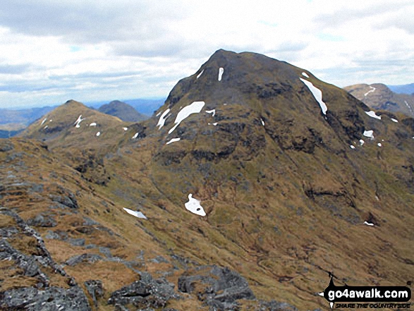 Beinn Tulaichean (left) and Cruach Ardrain from the summit of Stob Garbh (Cruach Ardrain)