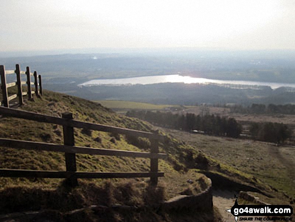 Walk l110 Rivington Pike from Great House Information Centre, Rivington Lane - Lower Rivington Reservoir from Rivington Pike