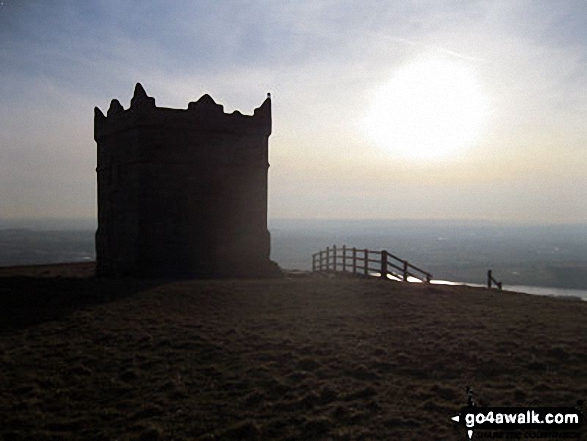 Walk l110 Rivington Pike from Great House Information Centre, Rivington Lane - Rivington Pike