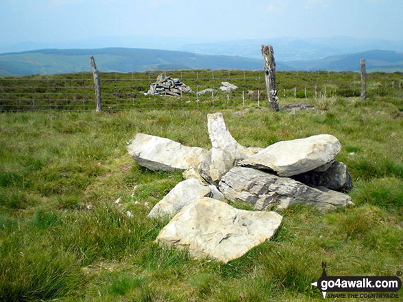 Walk gw145 Pen y Boncyn Trefeilw and Foel Cedig from Hirnant Pass - One of two cairns on the summit of Pen y Boncyn Trefeilw