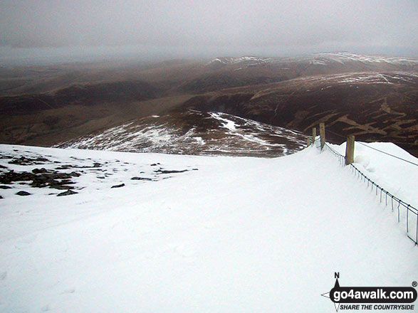 Walk c273 Skiddaw and Bakestall from Gale Road (Underscar) nr Keswick - Descending towards Bakestall from a very cold and snowy Skiddaw