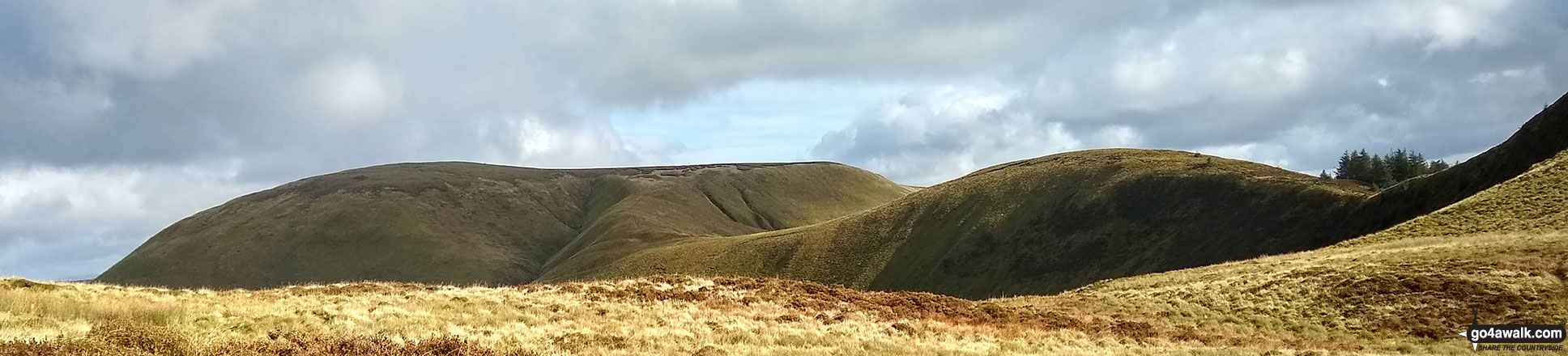 Maesglase (Craig Rhiw-erch) (left), Maesglase (Maen Du) (centre) and Craig Portas (East Top) from the lower slopes of Craig Portas