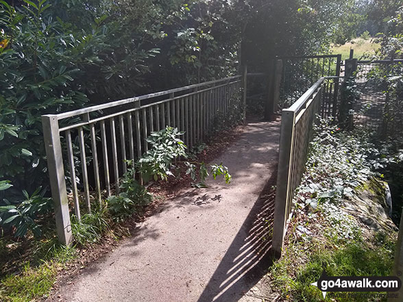 Walk le103 Bardon Hill from Coalville - Footbridge at the bottom of Bardon Hill