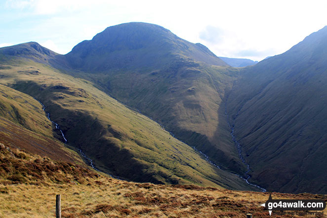 Walk c456 Fleetwith Pike, Hay Stacks, Brandreth and Grey Knotts from Honister Hause - Green Gable (left) and Great Gable (centre left) and the shoulder of Kirk Fell from Loft Beck