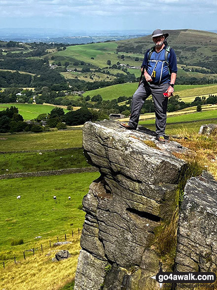 Walk d221 Shining Tor and Windgather Rocks from Errwood Reservoir, The Goyt Valley - On Windgather Rocks