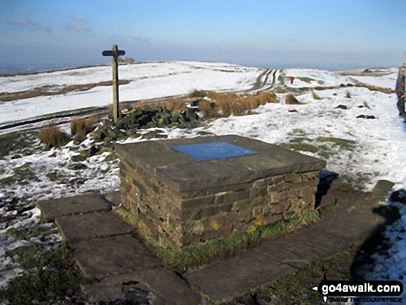 Summit of Sponds Hill - and the Highest Point of the Gritstone Trail