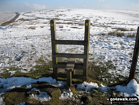 Stile on Dale Top in the snow