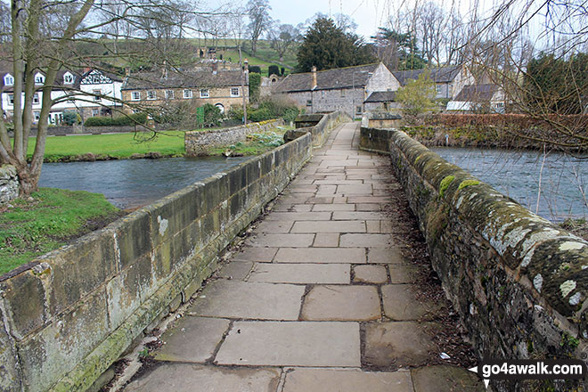 Walk d206 Monsal Dale and Ashford in the Water from Bakewell - On Holme Bridge