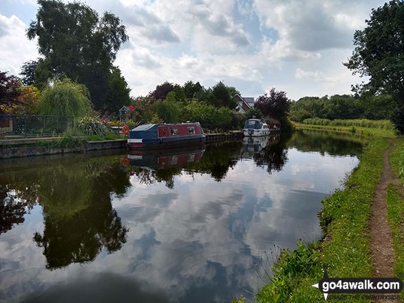 Walk ch120 The Bridgewater Canal from Lymm - The Bridgewater Canal near Statham