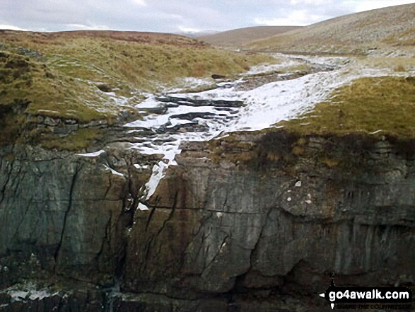 Walk ny101 The Yorkshire Three Peaks from Horton in Ribblesdale - Hull Pot and a frozen Hull Pot Beck