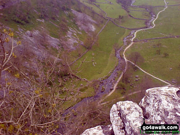 Walk ny122 Gordale Scar and Malham Cove via Shorkley Hill from Malham - Looking over the edge of Malham Cove