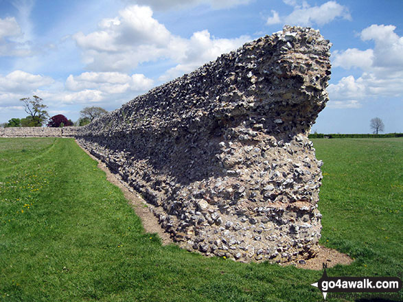 Walk nf115 Breydon Water from Burgh Castle - Burgh Castle Roman Fort