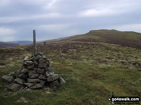 Looking up to Carling Knott summit