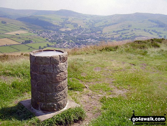 Walk Lantern Pike walking UK Mountains in The Dark Peak Area The Peak District National Park Derbyshire, England