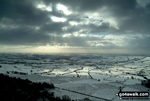 Walk s228 The Roaches and Hen Cloud from Meerbrook - Snow on Tithesworth Reservoir from The Roaches