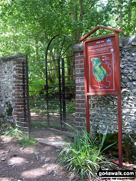 Walk ws101 Arundel Park and South Stoke from Arundel - Arundel Park entrance gate near South Stoke