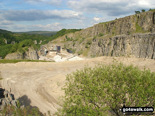 Walk d215 Longstone Edge, High Rake, Calver and Stoney Middleton from Eyam - Dalton Quarry in Middleton Dale near Stoney Middleton