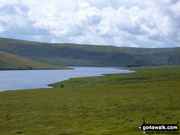 Walk po138 A circuit of Caban-coch Reservoir from Elan Village - Drygarn Fawr from Caban-coch Reservoir