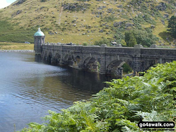 Walk po138 A circuit of Caban-coch Reservoir from Elan Village - Caban-coch Reservoir Dam