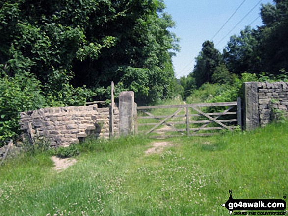 Walk d248 Baslow Edge and Birchen Edge from The Robin Hood (Baslow) - Path from Chatsworth Park into Jumble Coppice